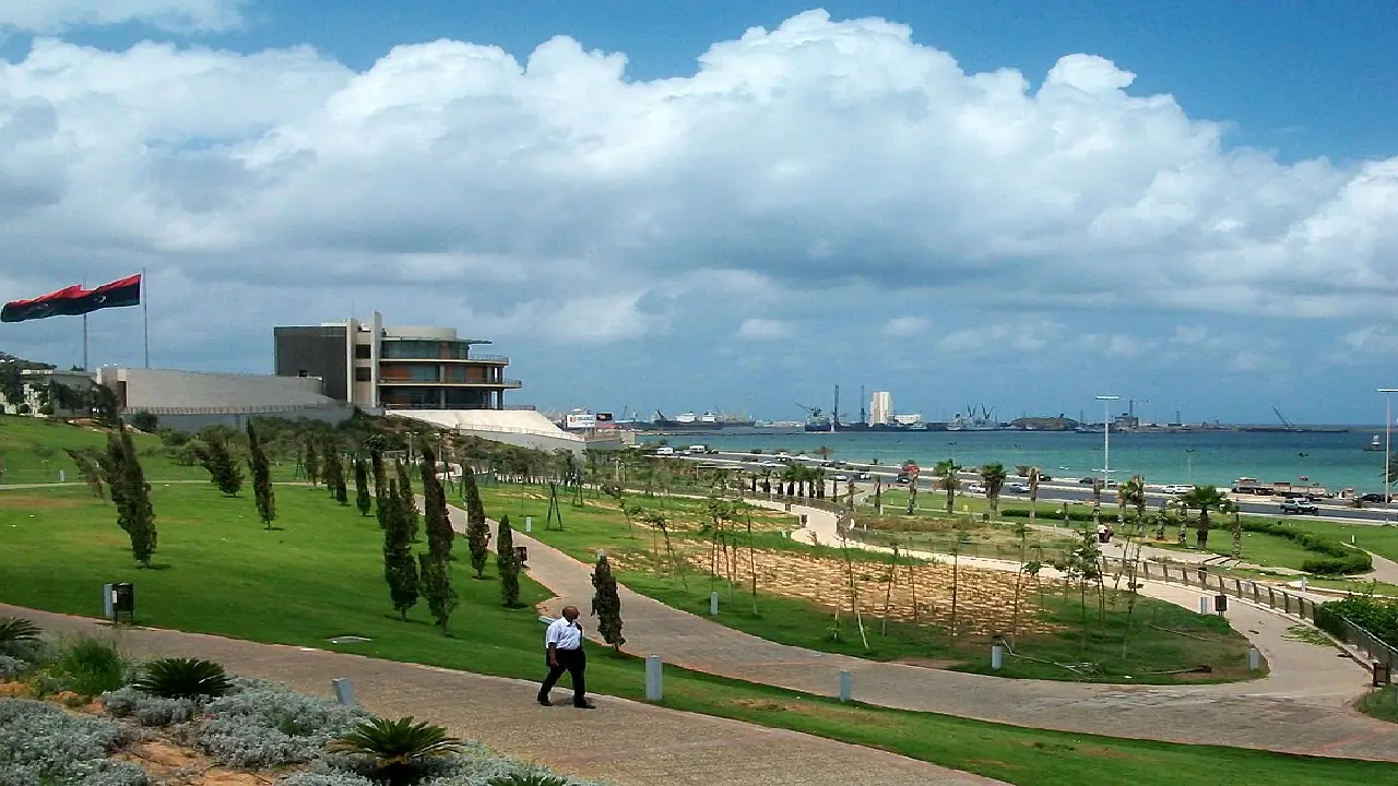 الكورنيش البحري في طرابلس